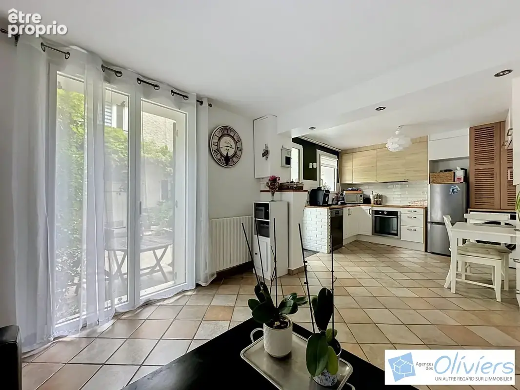 Appartement 5 pièces 69 m² à vendre à Chevreuse (78460) - photo 3