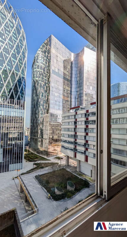 Appartement à COURBEVOIE
