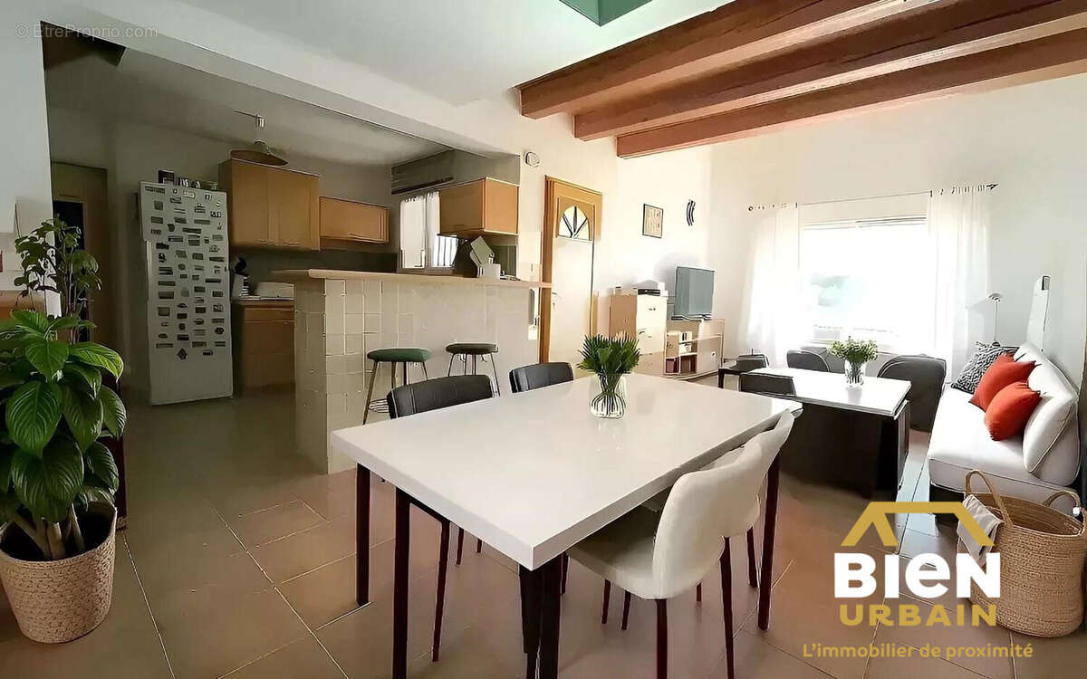 Maison à LA CALMETTE