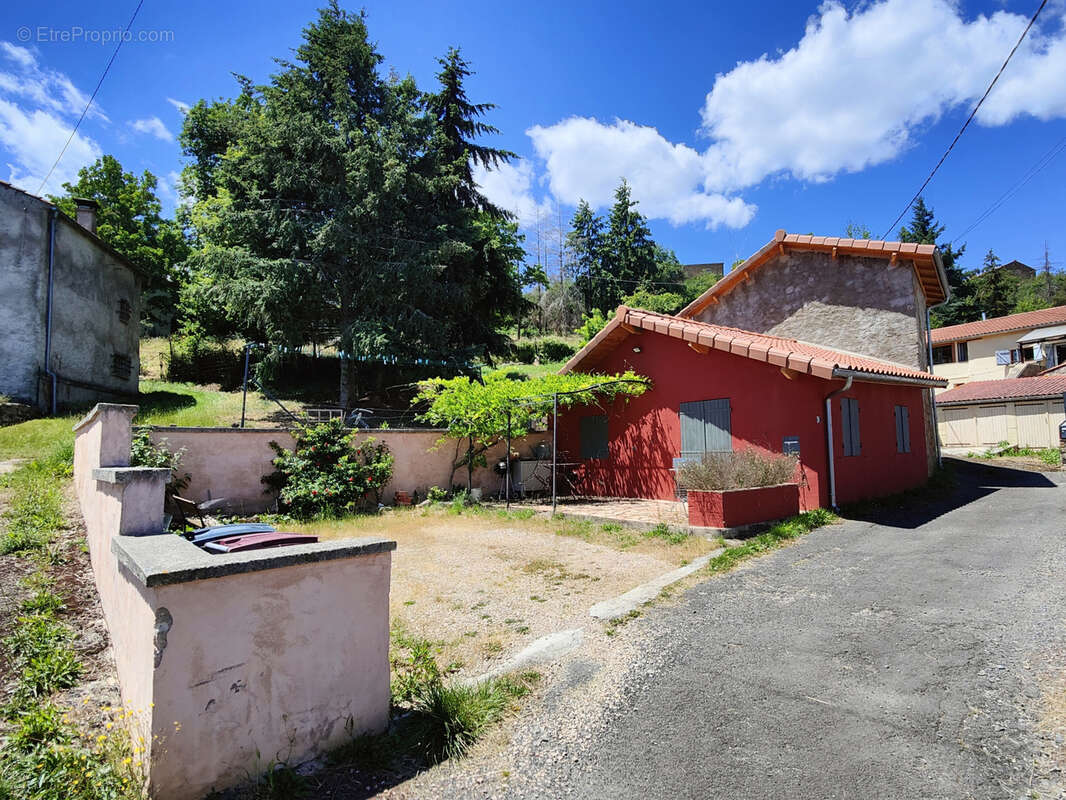 Maison 150 m² à Beaumont  - photo 2