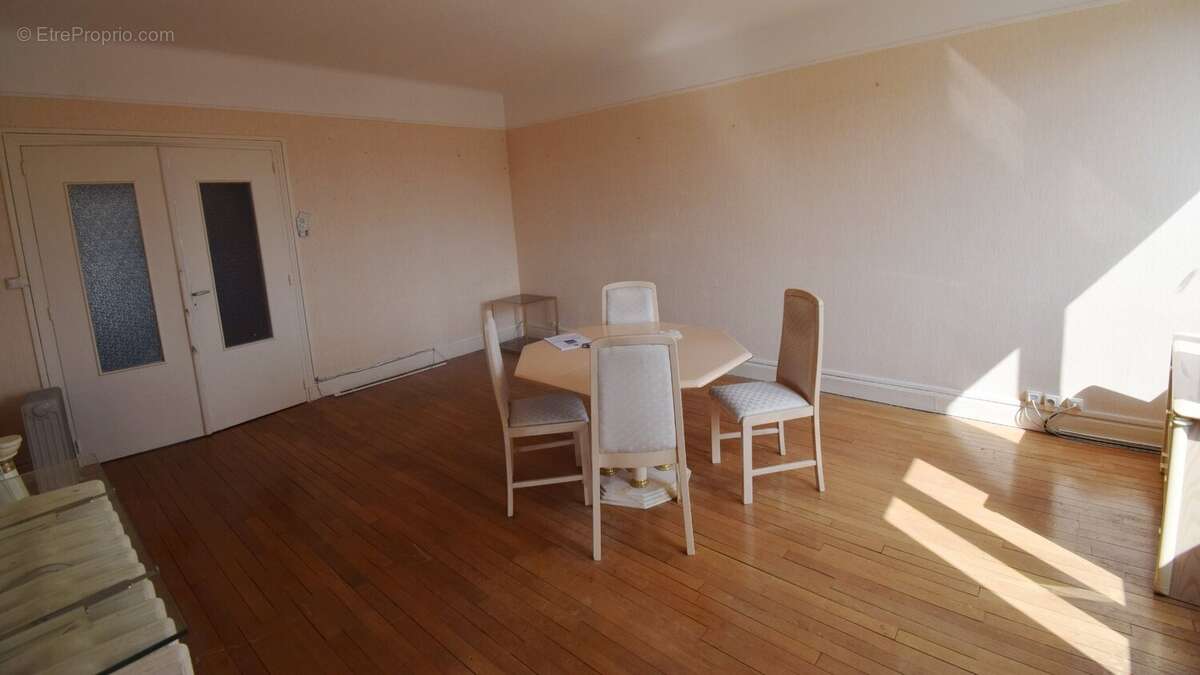 À vendre - grand marché - dernier étage - appartement t3 - photo 5