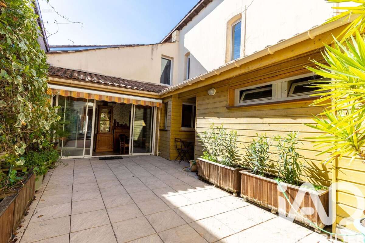 Photo 8 - Appartement à BORDEAUX