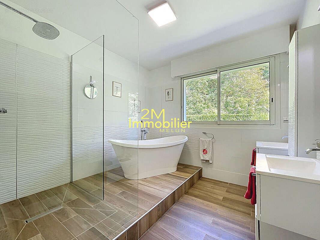 Maison à LIVRY-SUR-SEINE