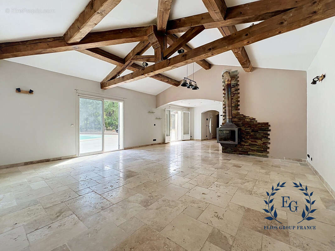 Maison 167 m² à Besse-Sur-Issole  - photo 5