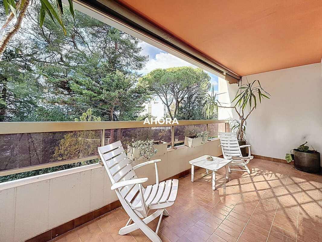Appartement à MARSEILLE-9E