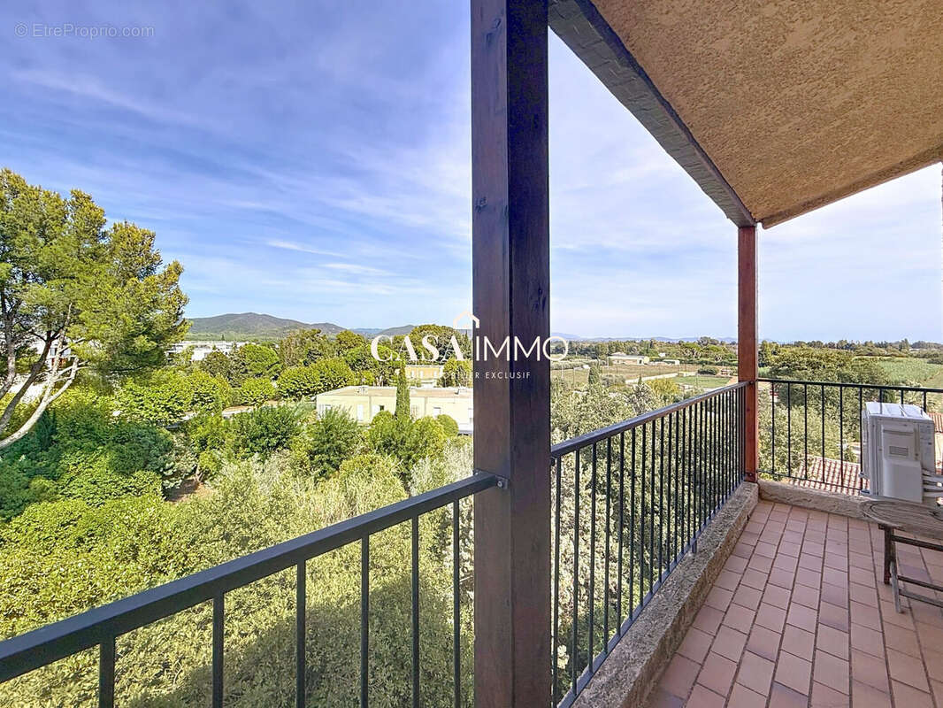 Appartement à HYERES