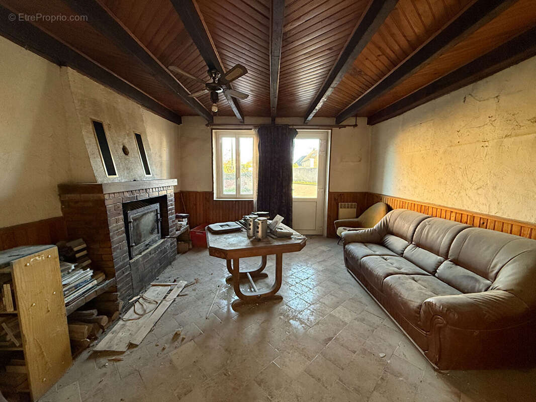 Maison à COMMENTRY