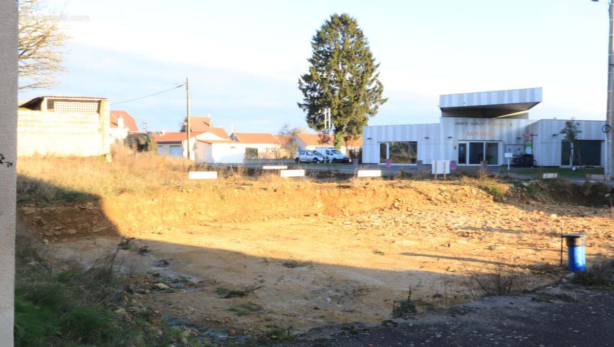 Terrain à MORFONTAINE