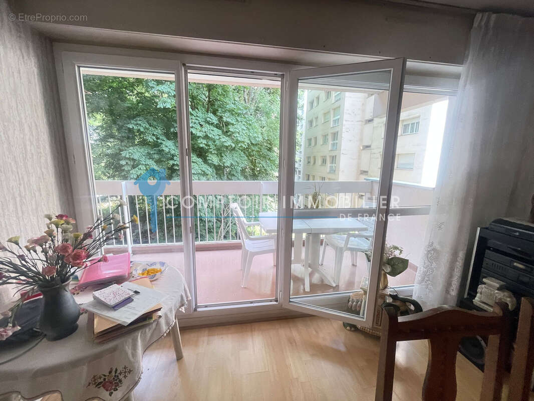 Appartement f4, parking et cave - photo 3