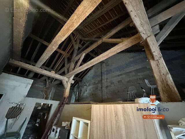 Appartement à SOMBACOUR