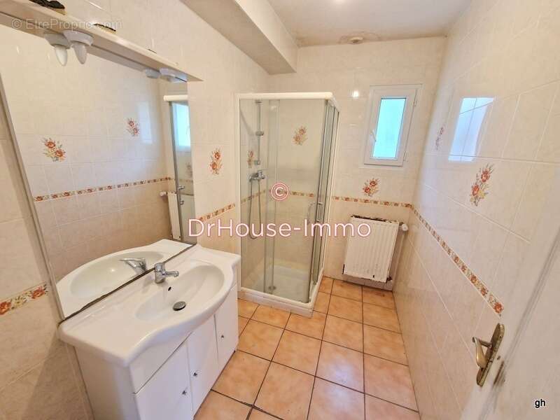 Maison à LOUVIGNE-DU-DESERT