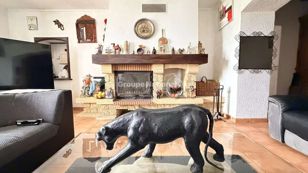 Courthezon - ensemble immobilier de 385 m² en campagne - photo 14