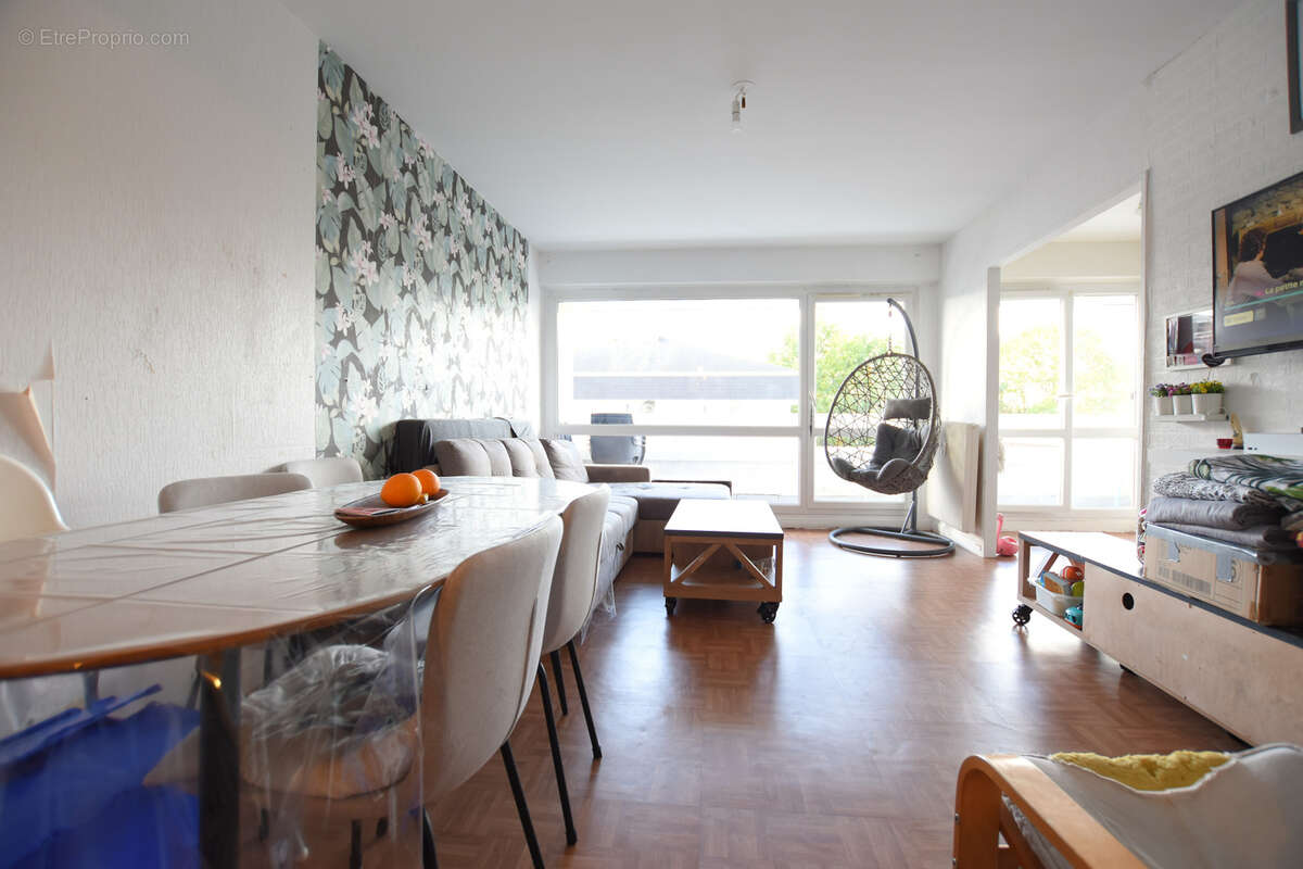 Appartement à LES ESSARTS-LE-ROI