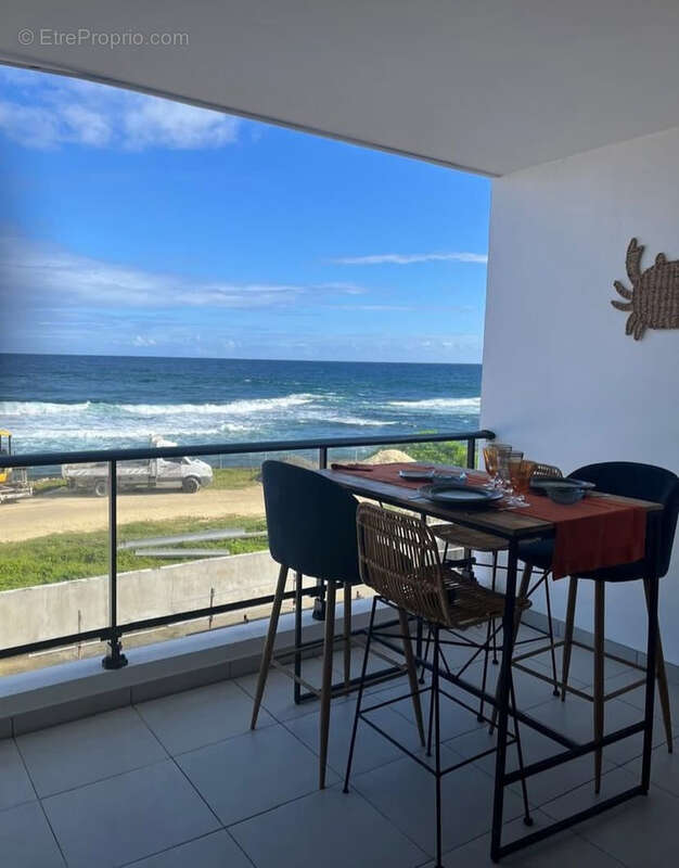Appartement à LE MOULE