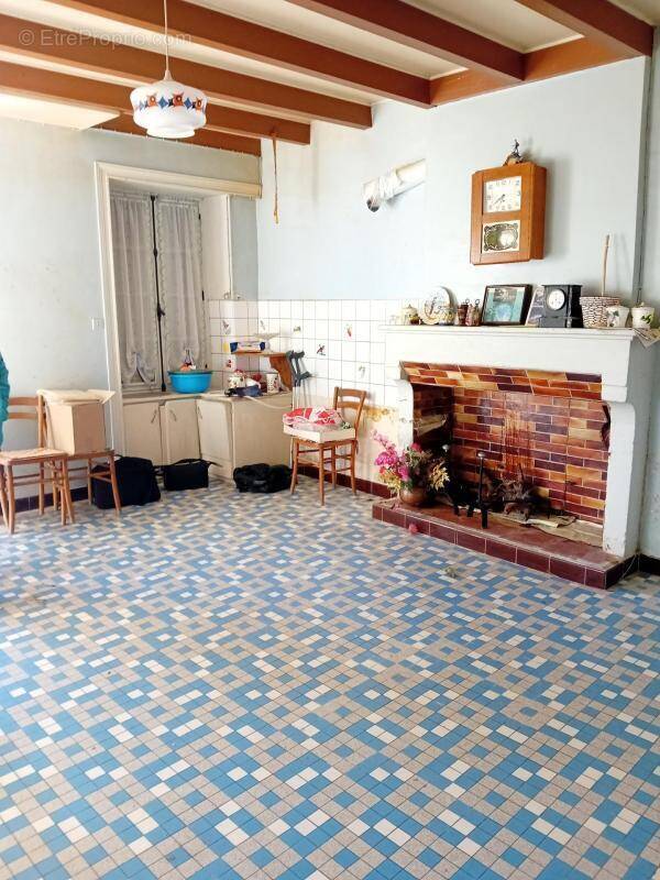 Maison à SAINT-DENIS-DU-PIN