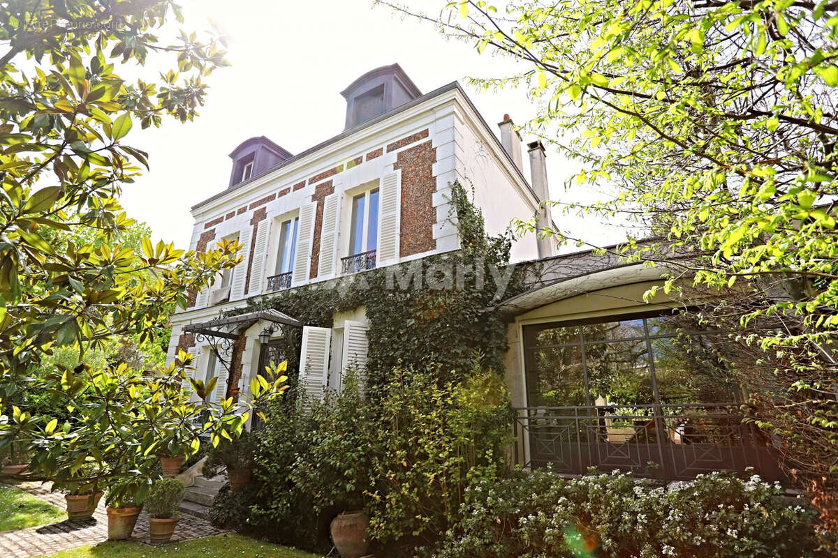 Maison à SAINT-MAUR-DES-FOSSES