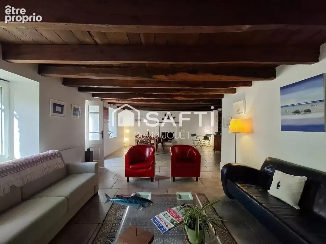 Photo 1 - Maison à PLEUGRIFFET