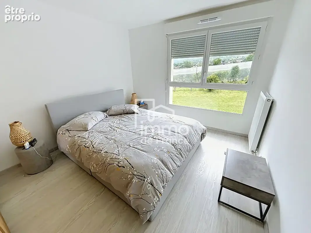 Appartement Chevrier T3 de 67 m2 avec terrasse vue nature et trois parkings. - photo 6