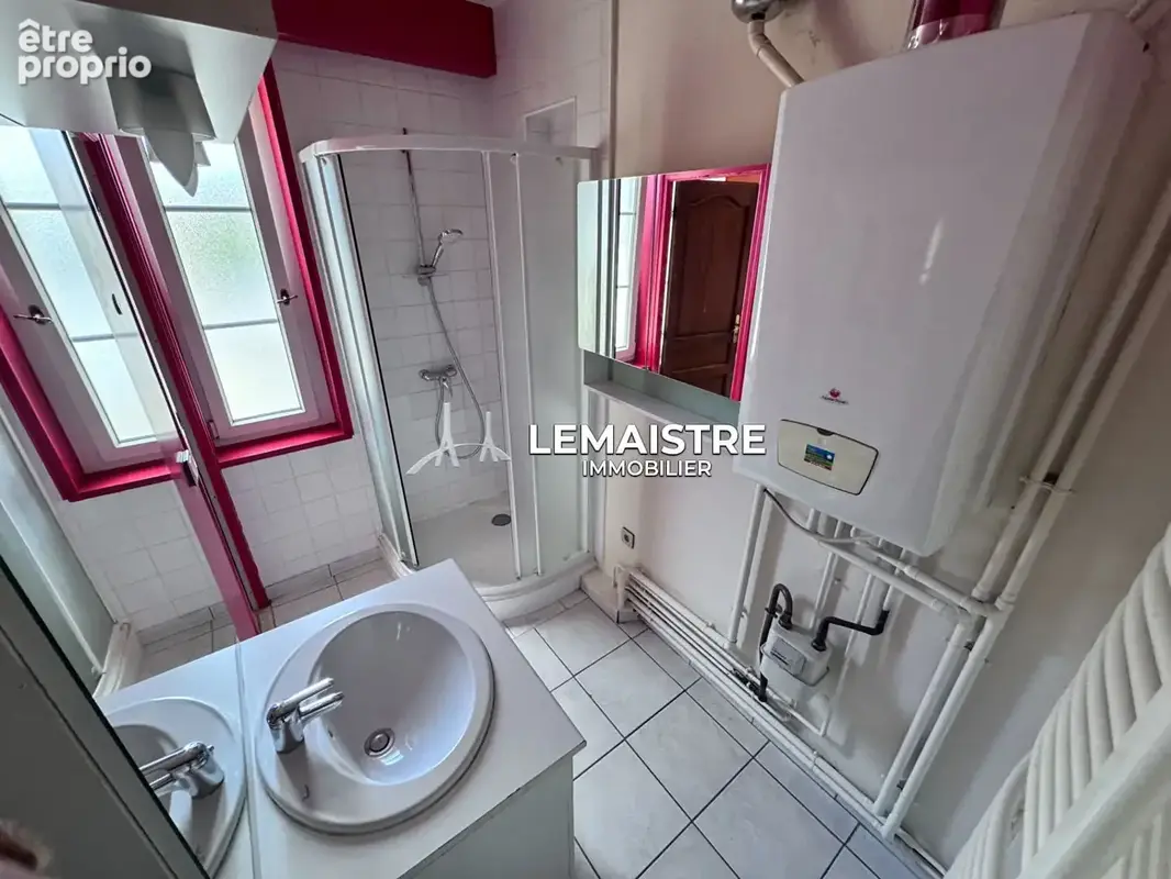 Immeuble à vendre - GODERVILLE - Local commercial et habitation - Terrasse - 2 chambres - photo 13
