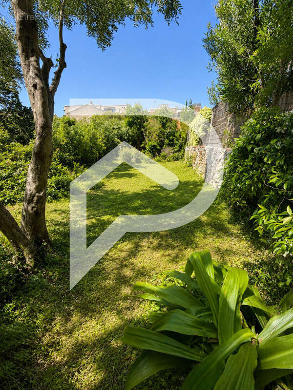 Appartement à MARSEILLE-7E