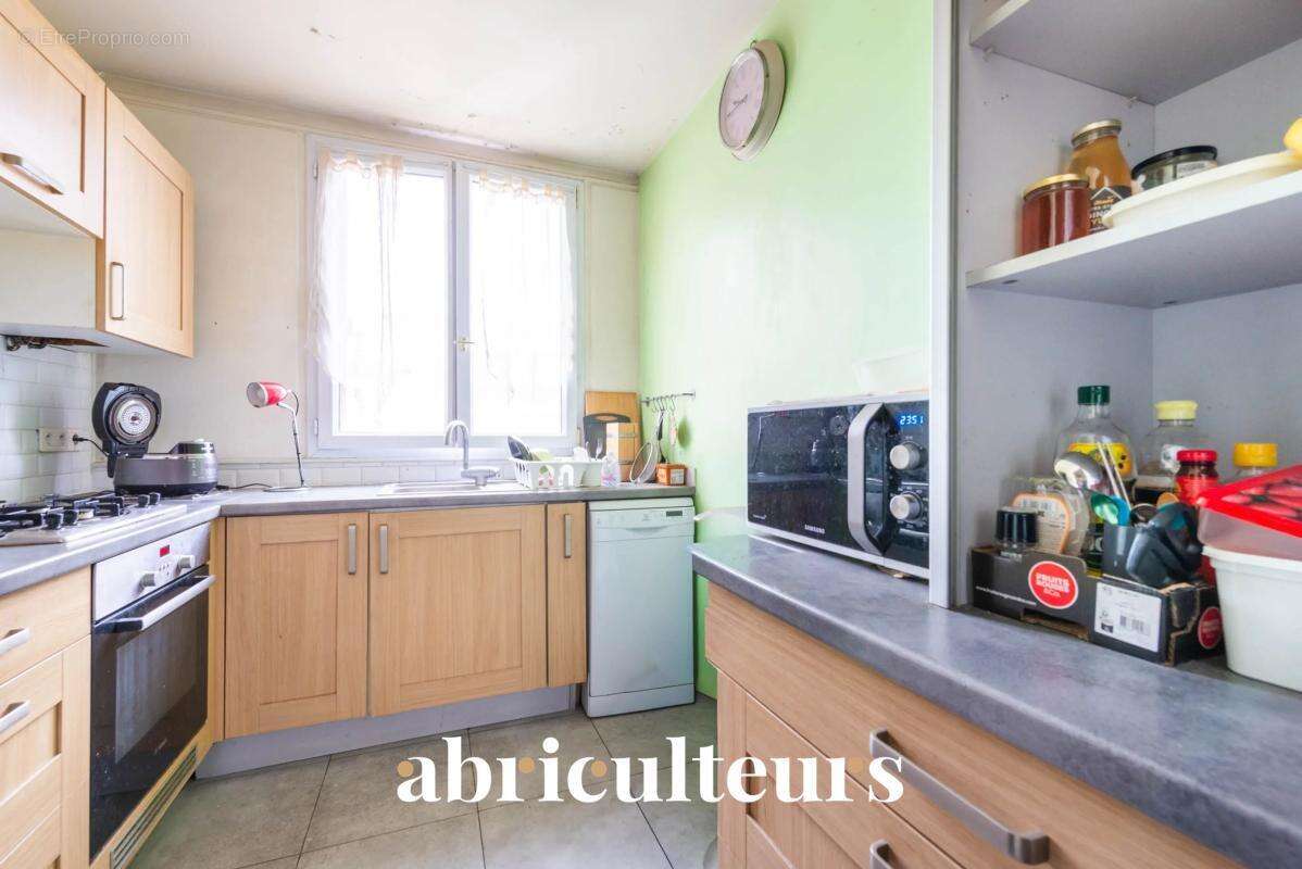 Appartement à COLOMBES