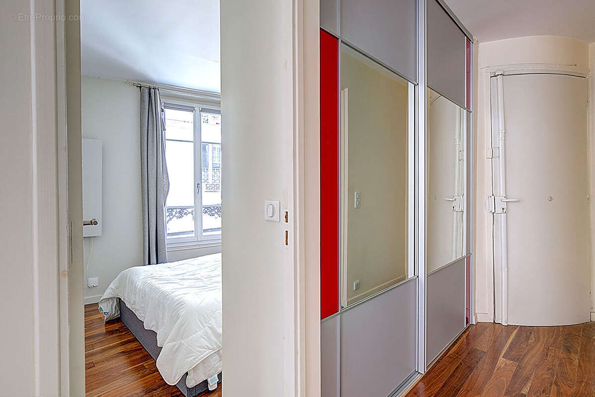Appartement à PARIS-18E