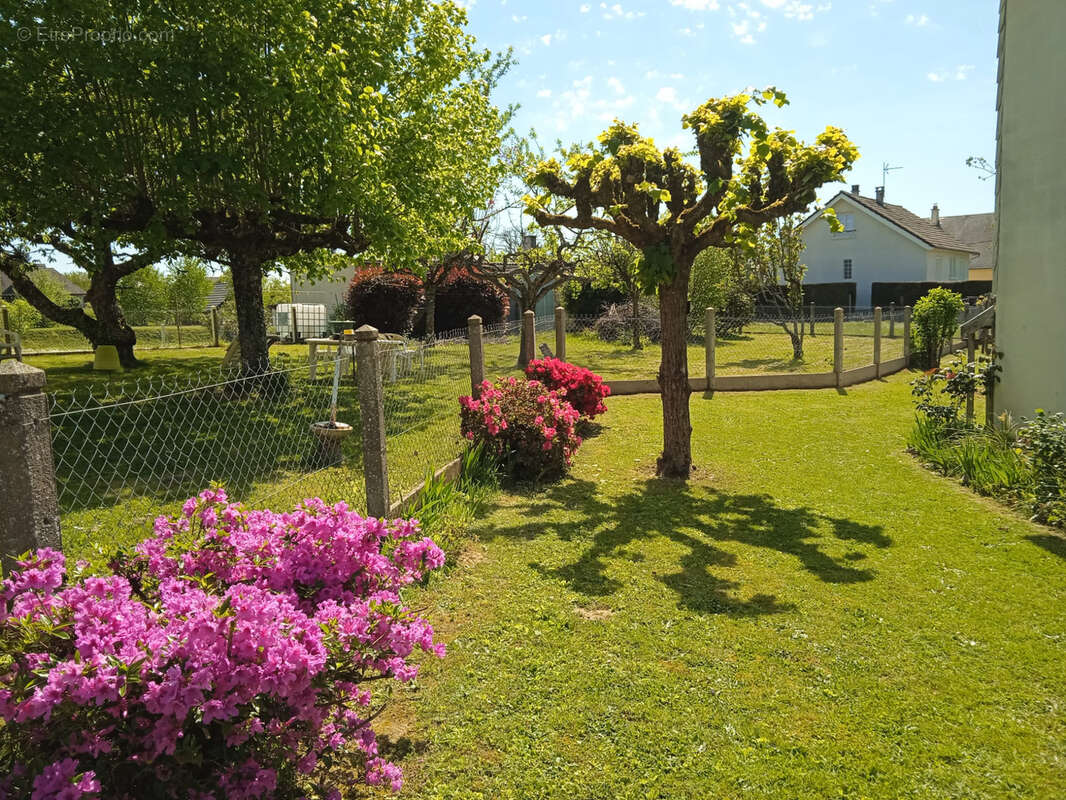 Maison à ARNAC-POMPADOUR