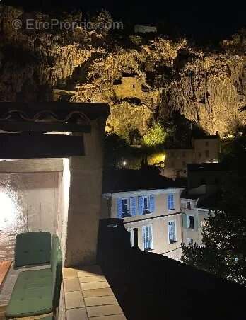 Appartement à COTIGNAC