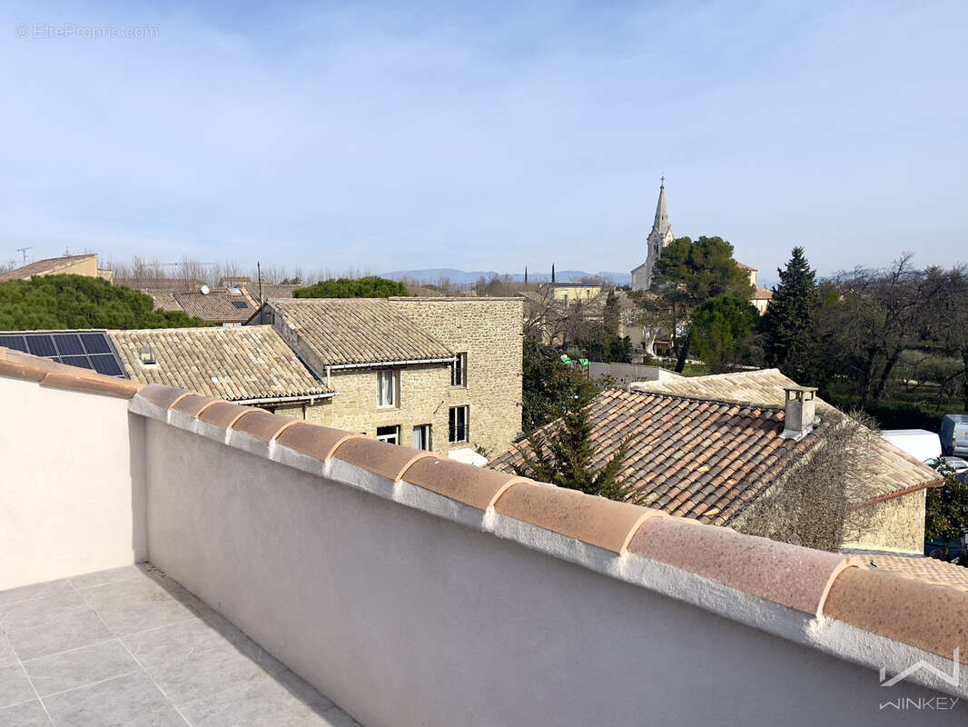 Appartement à SAINTE-CECILE-LES-VIGNES