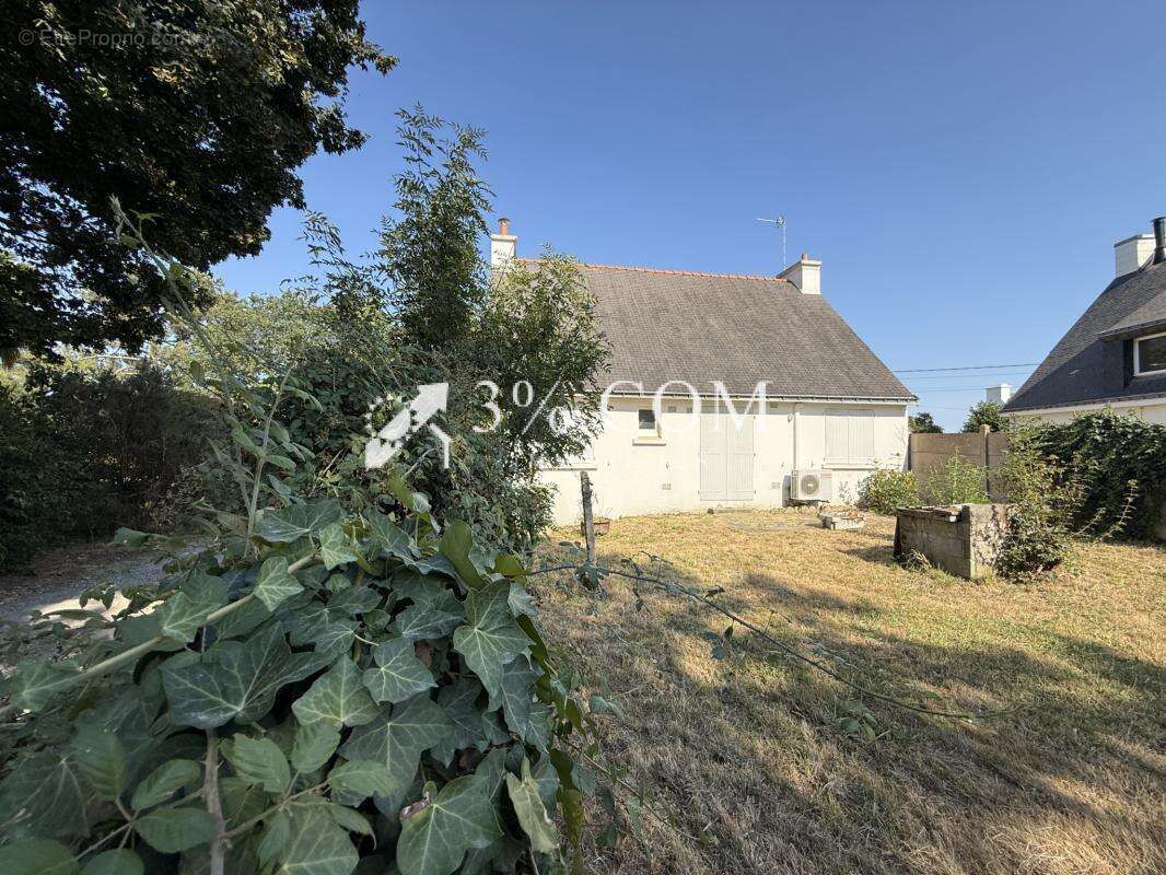 BADEN   À deux pas du bourg, maison familiale avec fort pote - photo 2