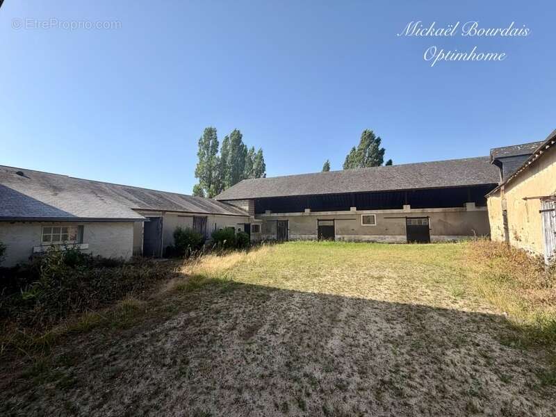 Demeure de caractère du XVIIᵉ siècle – 279 m² habitables – Plus de 390 m² de dépendances – Potentiel exceptionnel - photo 5