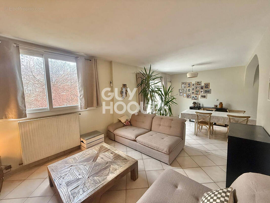 Maison à L'HAY-LES-ROSES