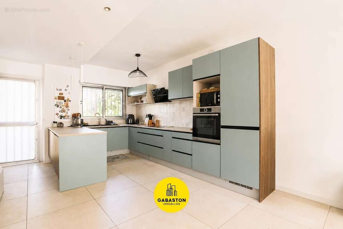Appartement à MARSEILLE-12E