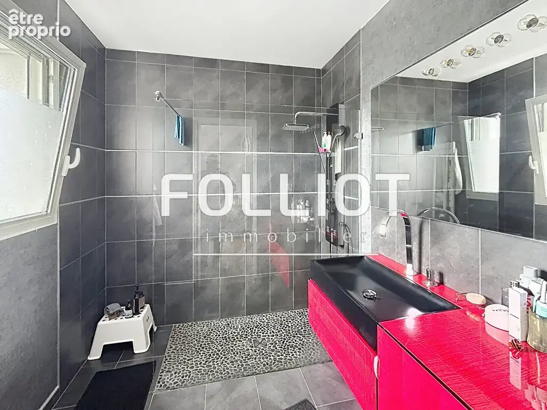 Maison d'Exception à Vire Normandie - 6 pièces, 142 m² sur 1500 m² de terrain - photo 7