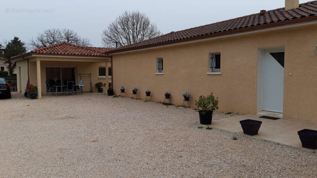 Maison à LISSAC-ET-MOURET