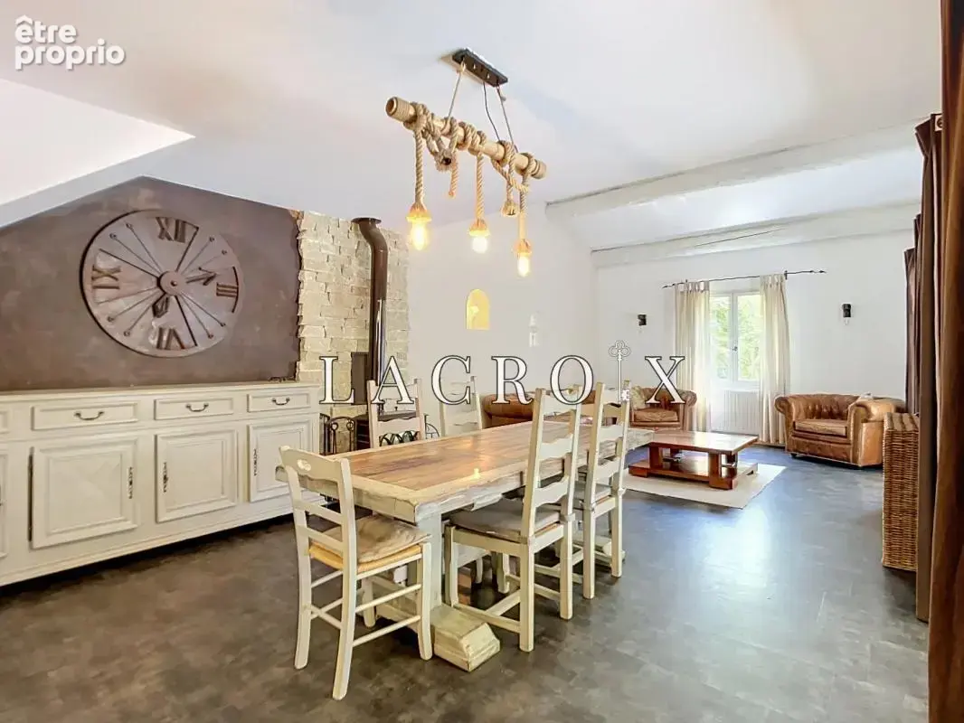 Maison 8 pièces 225 m² à vendre à Althen-Des-Paluds (84210) - photo 6