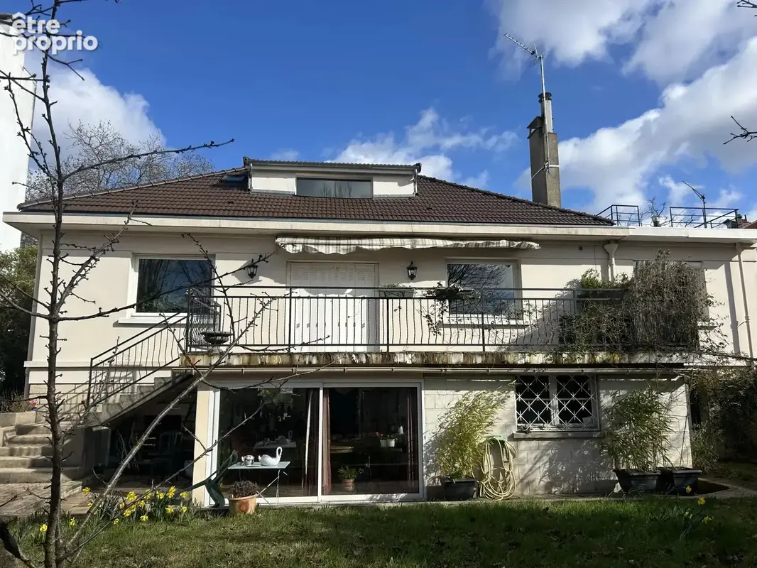 Maison à SAINT-MAUR-DES-FOSSES