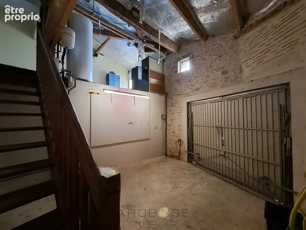 Maison de caractère en pierre dans un hameau . - photo 25