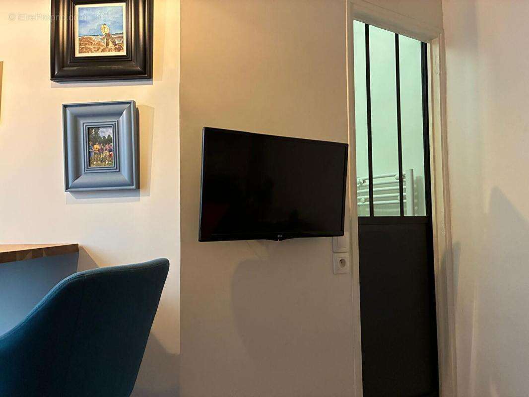 Appartement à PARIS-7E