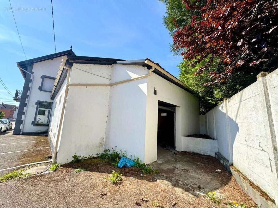 Commerce à HIRSINGUE