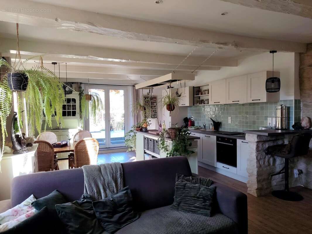 Maison à LA BASSE-VAIVRE