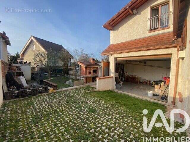 Photo 2 - Maison à BRUNOY