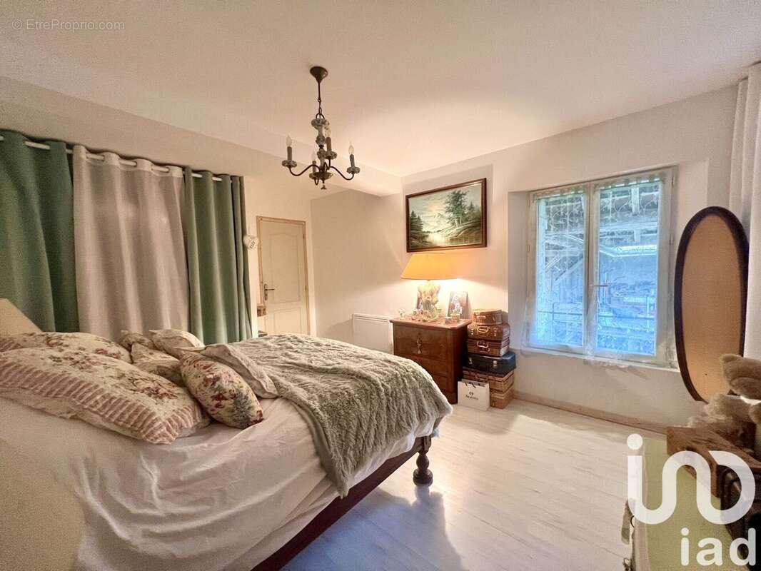 Maison 162 m² à Heiltz-Le-Maurupt  - photo 8