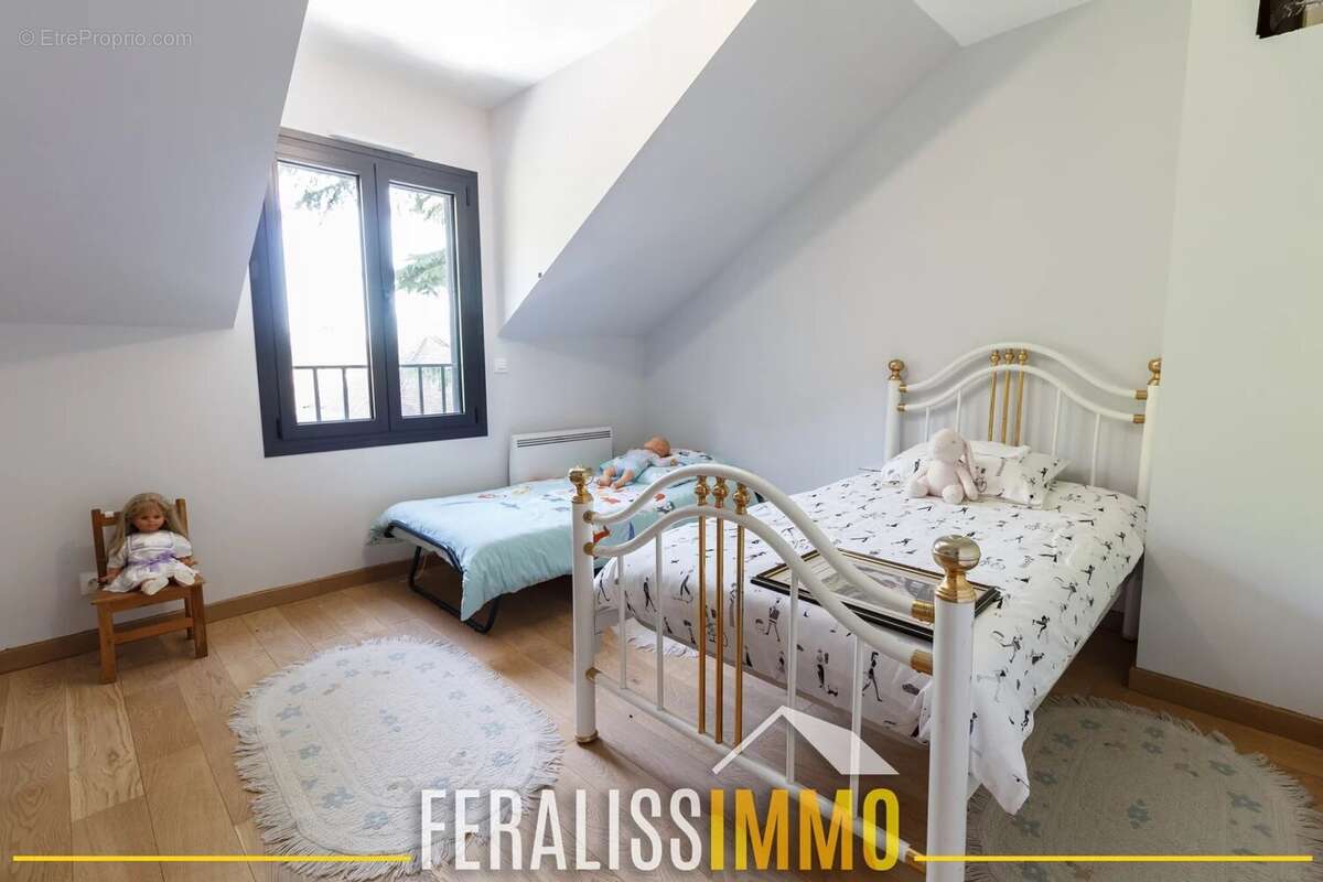 Maison à VAUX-SUR-SEINE