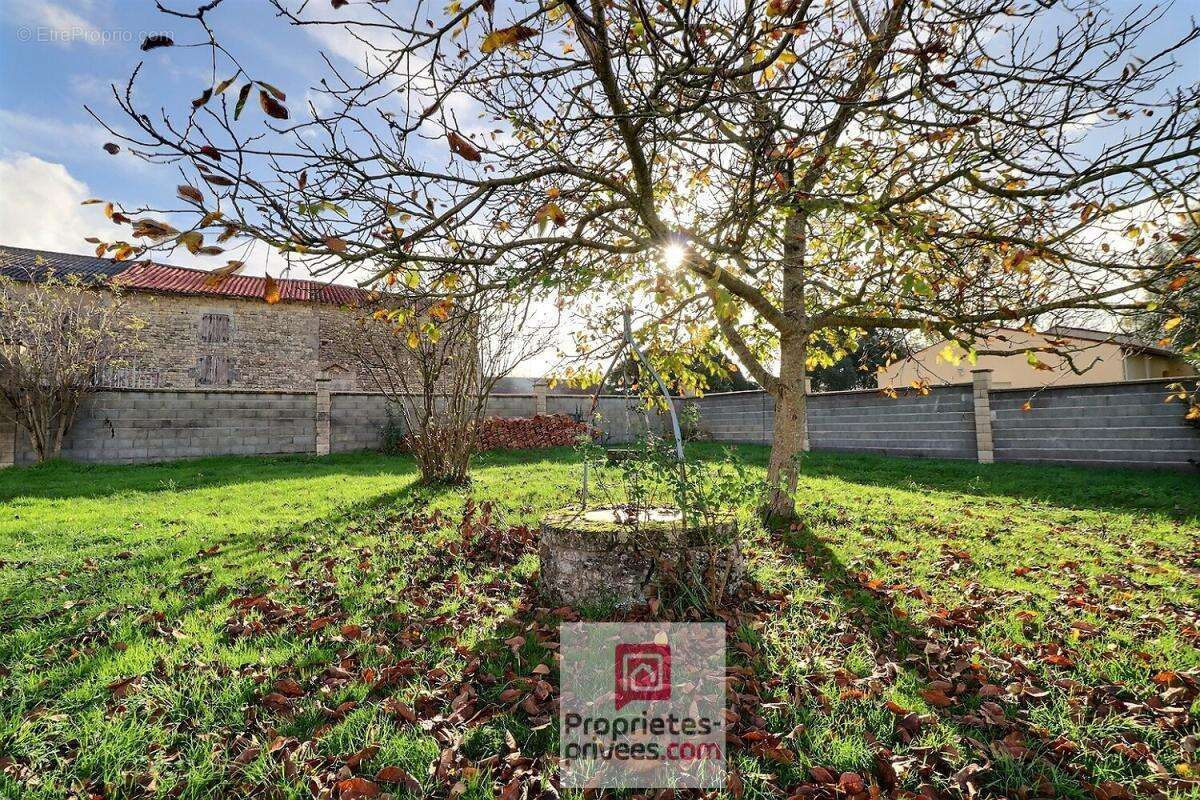 Maison à TONNAY-BOUTONNE