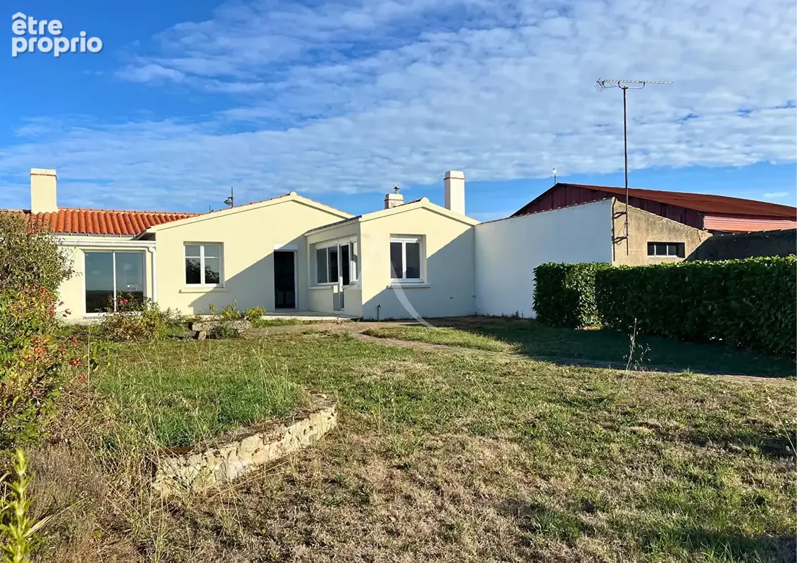 Maison de ville à Bouin - Vue imprenable sur les marais. - photo 2