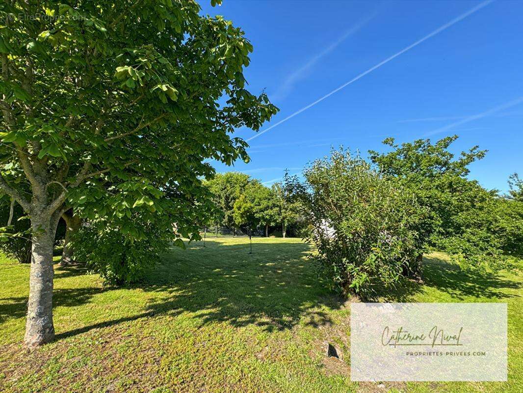 Maison ,   6 chambres , 260 m² .Terrain 2 700 m² .Guérande - photo 7