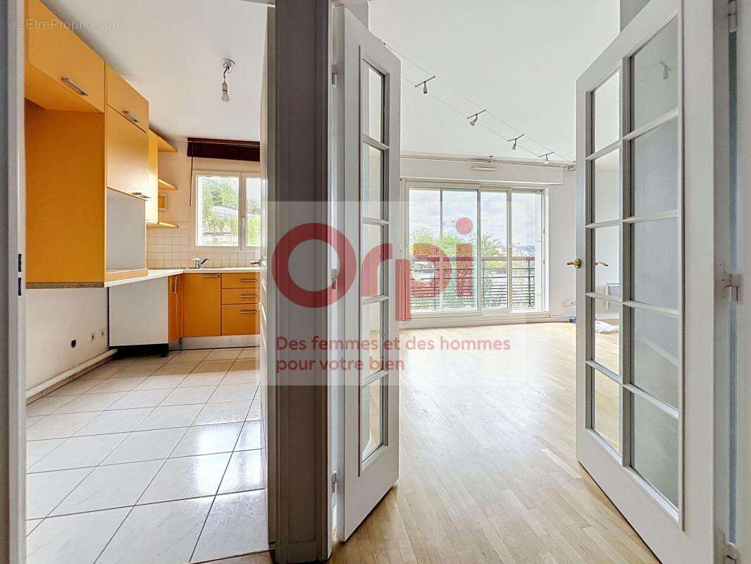 Appartement à ISSY-LES-MOULINEAUX