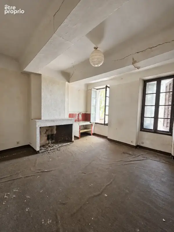 Carcès   Immeuble à rénover, potentiel de 4 appartements et 2 grands garages - photo 3