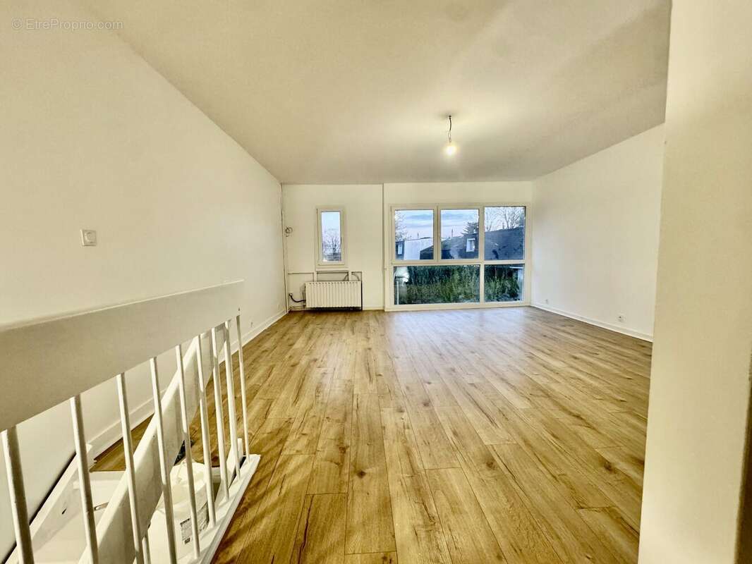 Maison à SURVILLIERS